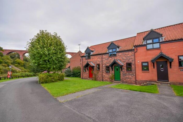 2 Bedroom Terraced House For Sale In Larpool Lane, Whitby, YO22