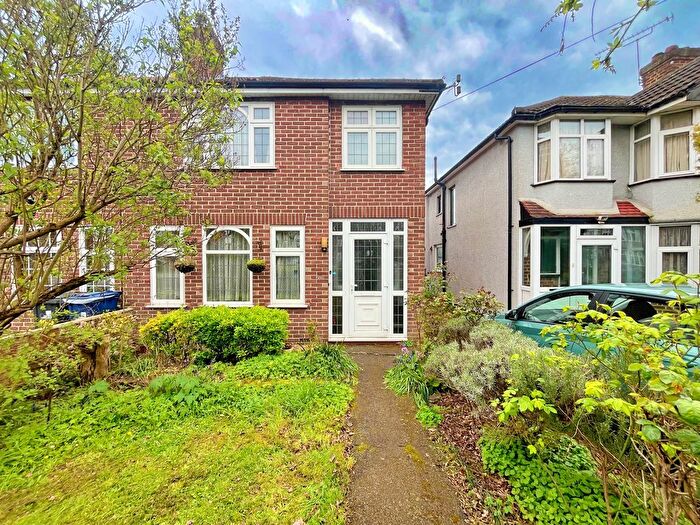 3 Bedroom Semi-Detached House For Sale In Hicks Avenue, Greenford, UB6