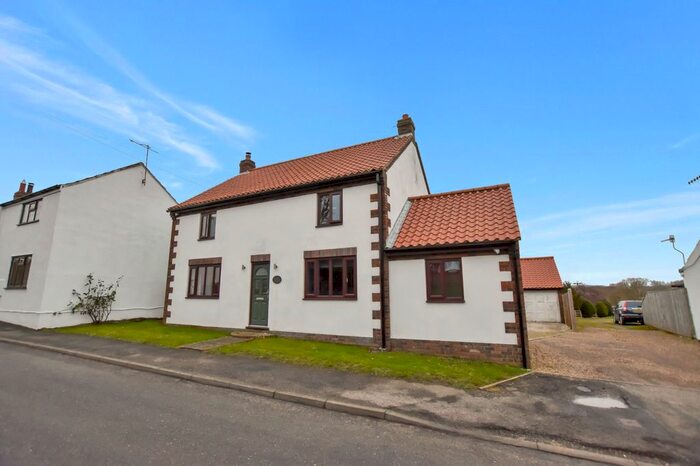 3 Bedroom Detached House To Rent In Main Street, Folkton, Scarborough, YO11