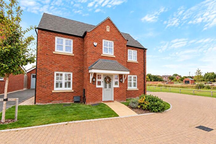 4 Bedroom Detached House For Sale In Oatlands Drive, Houghton Conquest, Bedfordshire, MK45