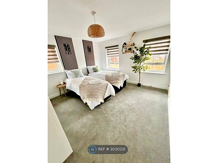 6 Bedroom Semi-Detached House To Rent In Wheat Fields, Wantage, OX12