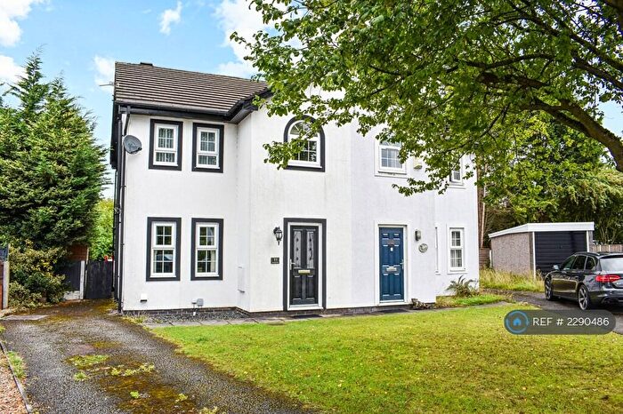 3 Bedroom Semi-Detached House To Rent In Stonechat Close, Worsley, Manchester, M28