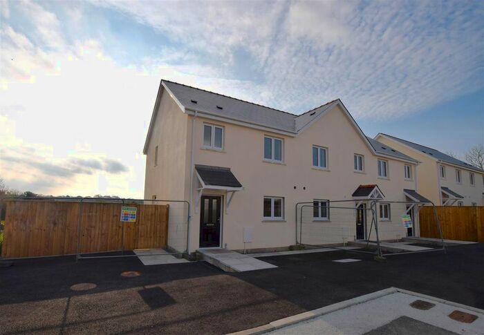 3 Bedroom End Of Terrace House To Rent In Leven Close, Hook, Haverfordwest, SA62