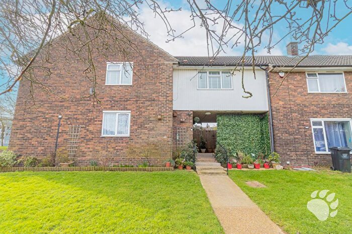 1 Bedroom Maisonette For Sale In Ardleigh, Lee Chapel South, SS16