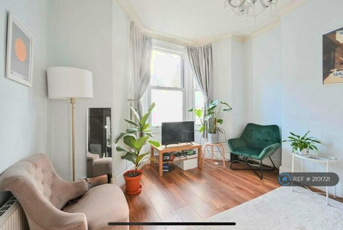 1 Bedroom Flat To Rent In Larcom Street, London, SE17