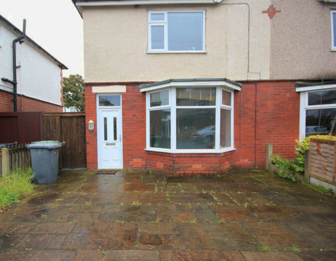 3 Bedroom End Of Terrace House To Rent In Mornington Road, Lytham, FY8