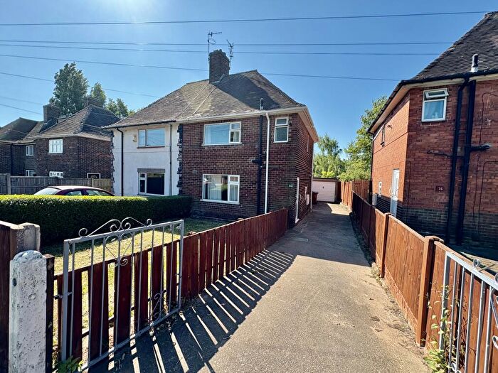 3 Bedroom House To Rent In Longmead Drive, Nottingham, NG5