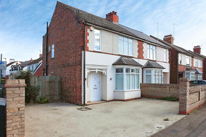 3 Bedroom Semi-Detached House For Sale In Fletton Avenue, Peterborough, PE2