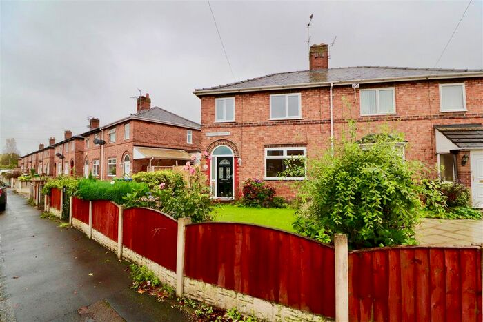 3 Bedroom Semi-Detached House To Rent In Westbrook Avenue, Latchford, Warrington, WA4
