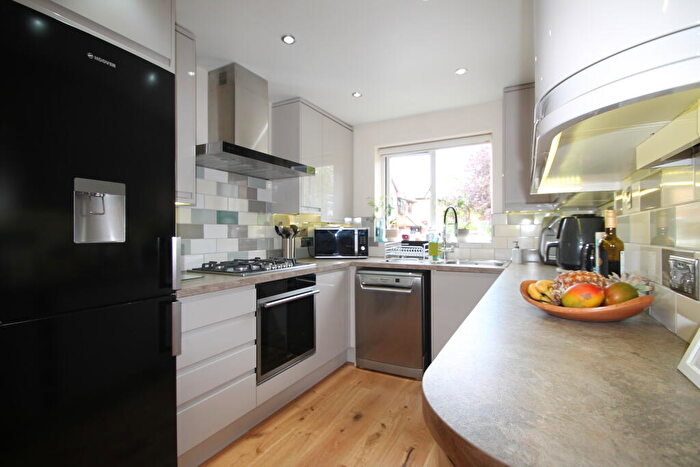 3 Bedroom House To Rent In Morgan Drive, Greenhithe, DA9
