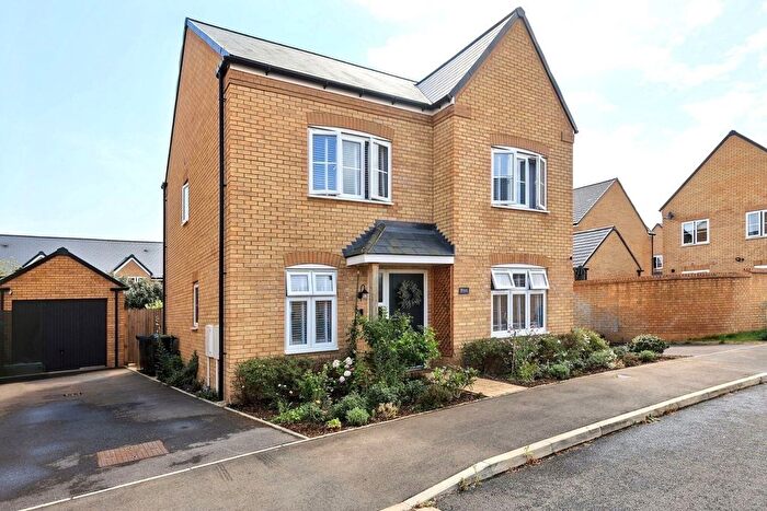 4 Bedroom Detached House For Sale In Minster Lovell, OX29