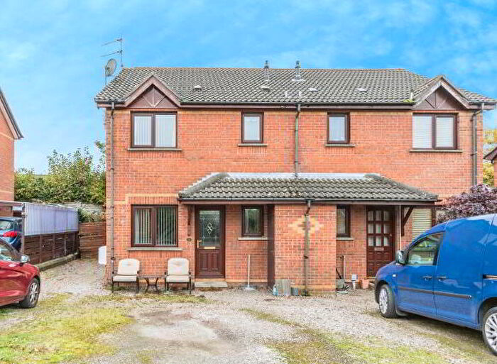 1 Bedroom Maisonettes For Sale In Rosevale Meadows, Lisburn, BT28