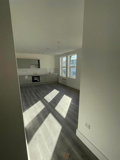 Studio To Rent In Upper Wickham Lane, Welling, DA16