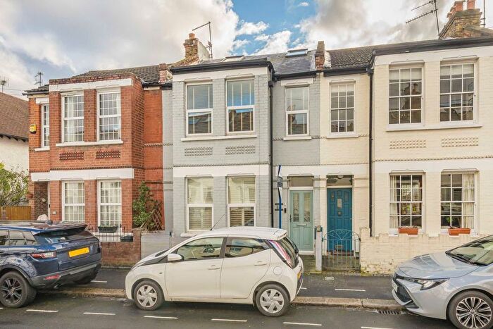 2 Bedroom Flat For Sale In Stanley Gardens Road, Teddington, TW11