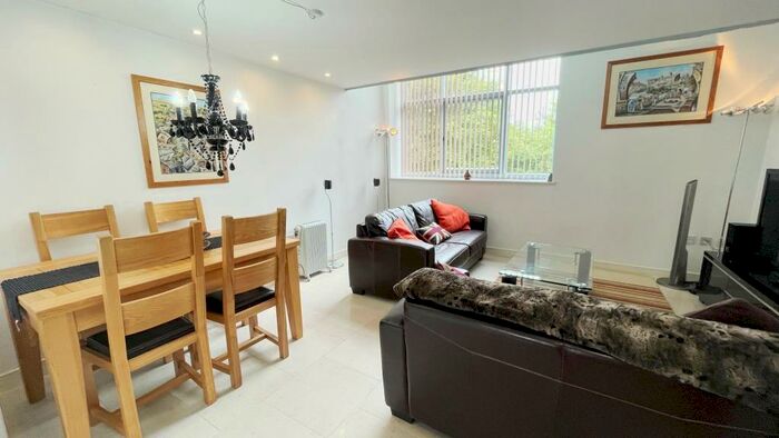 2 Bedroom Town House To Rent In Kenilworth House, Ochre Yards, Gateshead Quays, NE8