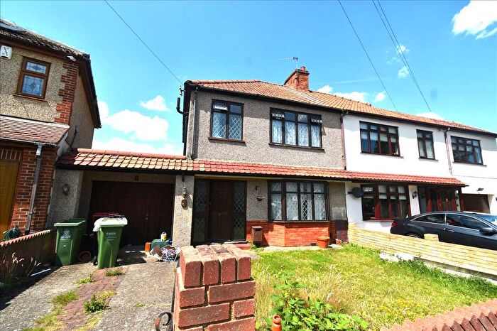 4 Bedroom Property To Rent In Selwyn Crescent, Welling, DA16