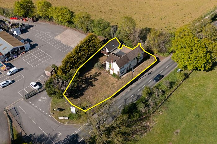 Detached House For Sale In Hyde End Road, Shinfield, Reading, RG2