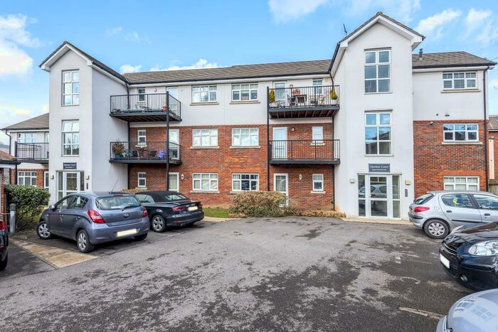 2 Bedroom Apartment To Rent In Hawkes Court, Chesham, HP5