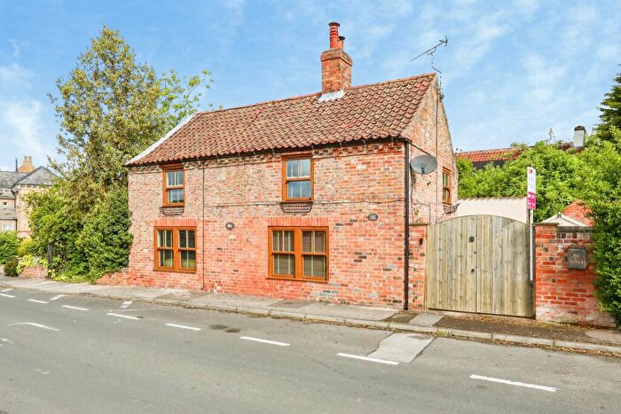 3 Bedroom Semi-Detached House For Sale In Canal Lane, West Stockwith, Doncaster, DN10
