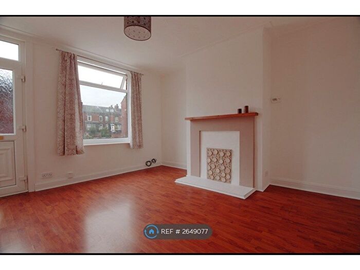 3 Bedroom Terraced House To Rent In Cross Flatts Drive, Leeds, LS11
