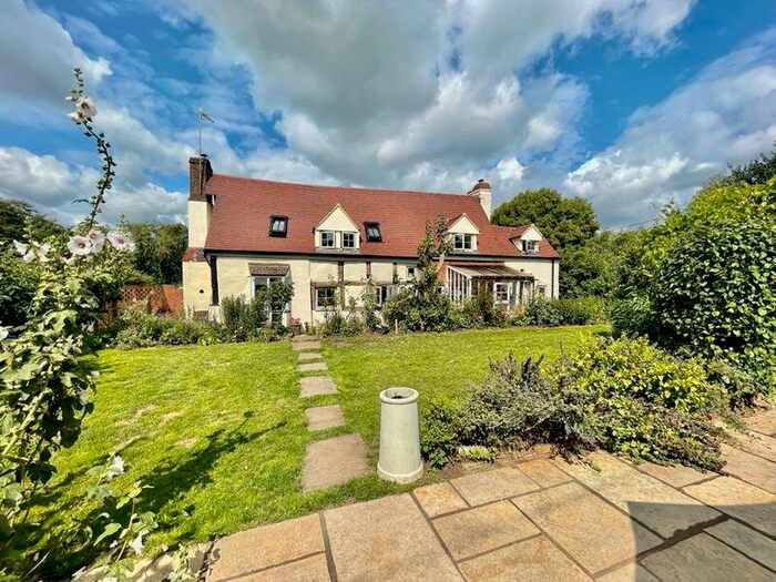 2 Bedroom Detached House For Sale In Tewkesbury Road, Newent, Forest Of Dean., GL18