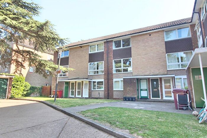 2 Bedroom Maisonette To Rent In Christchurch Road, Reading, RG2