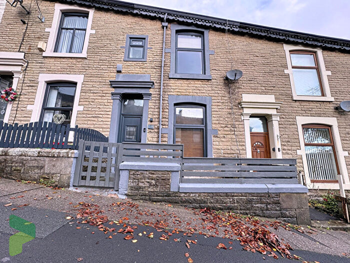 4 Bedroom Terraced House For Sale In Barley Bank Street, Darwen, BB3