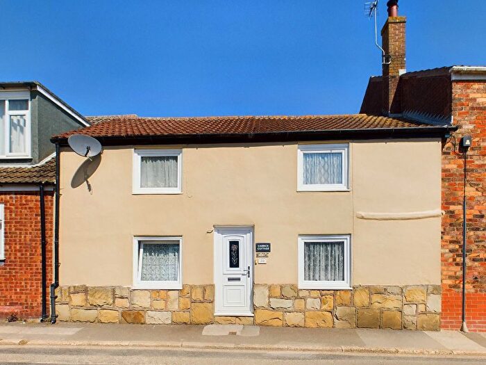 2 Bedroom Cottage For Sale In High Street, Bempton, Bridlington, YO15