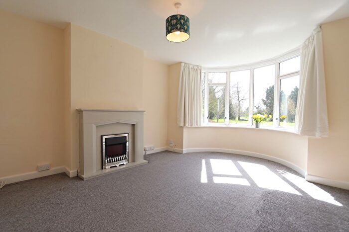 3 Bedroom Semi Detached House To Rent In Streetsbrook Road, Solihull, B91