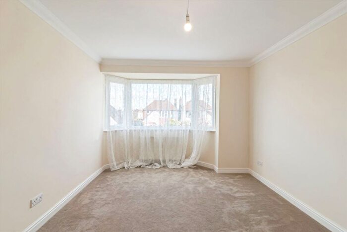 4 Bedroom Property To Rent In Aldridge Rise, New Malden, KT3