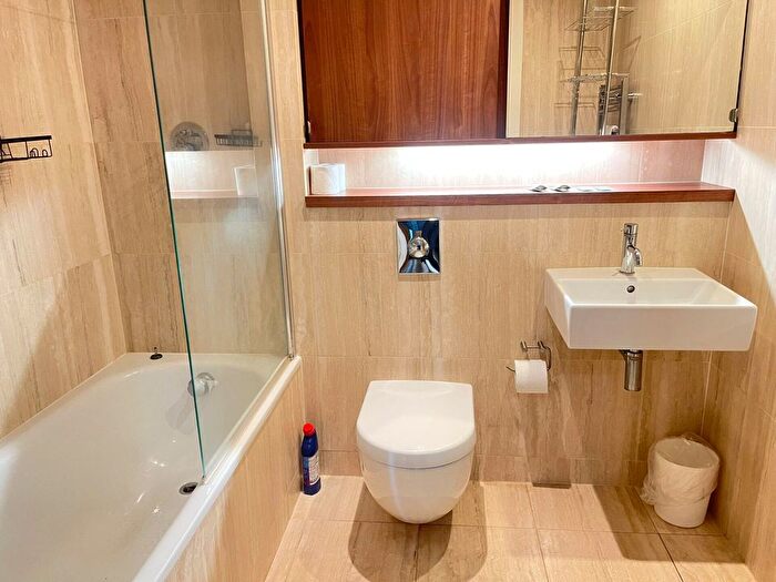2 Bedroom Flat To Rent In City Loft, St Pauls Square, Sheffield, S1