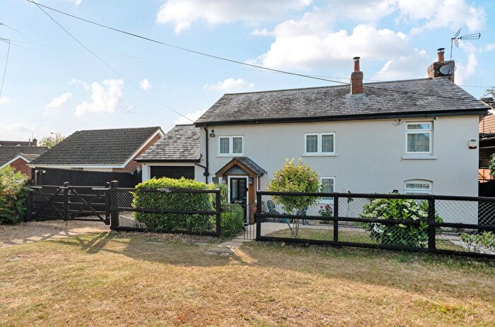 4 Bedroom Detached House For Sale In Nomansland, Salisbury, Wiltshire, SP5