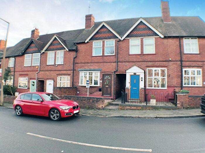 3 Bedroom Terraced House For Sale In Stourbridge, Wollaston, Vicarage Road, DY8