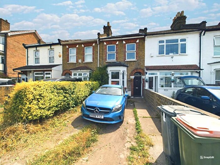 2 Bedroom House To Rent In Capel Road, London, E12