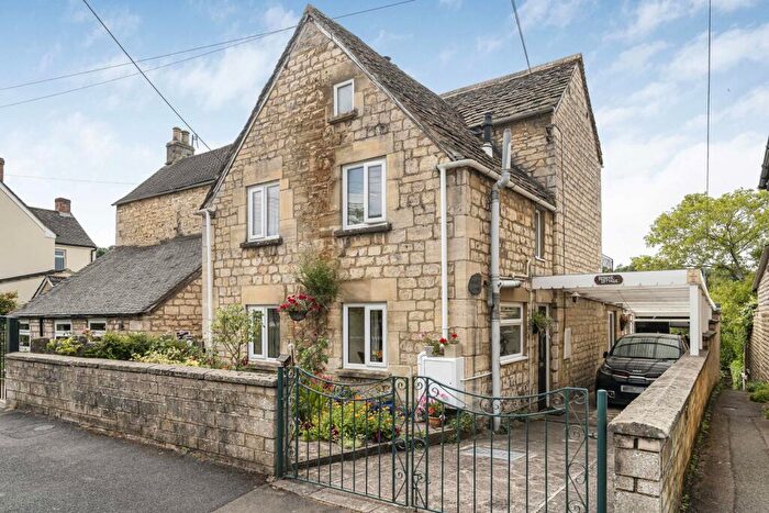 2 Bedroom Detached House For Sale In Park Road, Nailsworth, Stroud, Gloucestershire, GL6