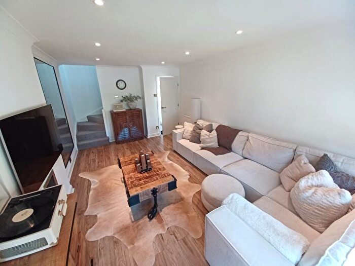2 Bedroom Semi-Detached House To Rent In Allerton Grange Croft, Leeds, West Yorkshire, LS8