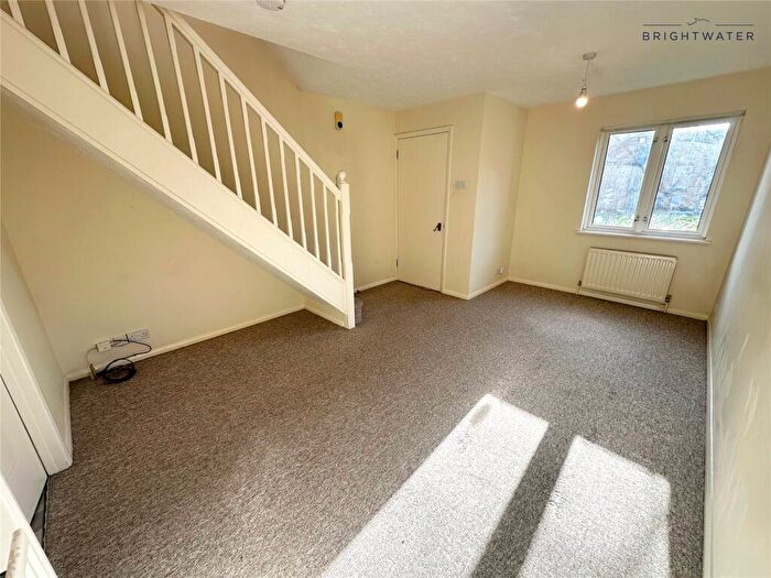 2 Bedroom End Of Terrace House To Rent In Victoria Gardens, Ringwood, Hampshire, BH24
