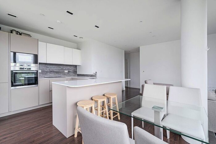 2 Bedroom Flat To Rent In Woodberry Down, Finsbury Park, London, N4