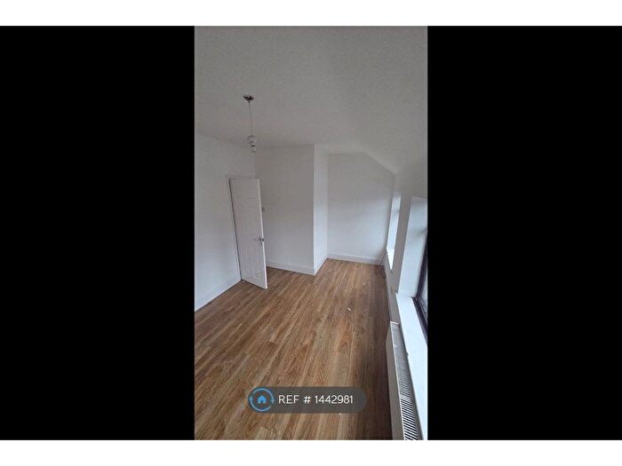 2 Bedroom Terraced House To Rent In Selkirk Road, Oldham, OL9