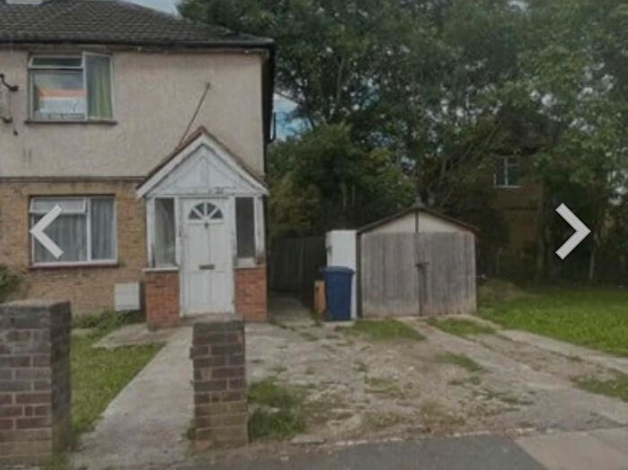 3 Bedroom Semi-Detached House To Rent In West Avenue, London, UB1