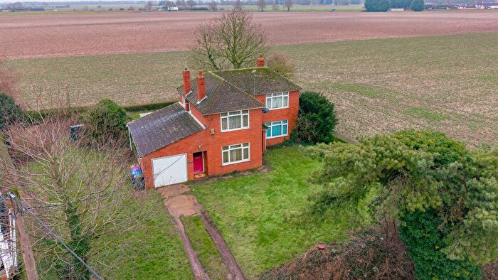 2 Bedroom Detached House For Sale In Hubberts Bridge Road, Kirton Holme, Boston, PE20