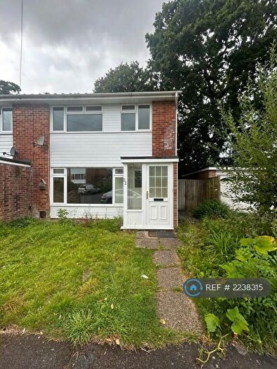 3 Bedroom End Of Terrace House To Rent In Woodvale Gardens, New Milton, BH25