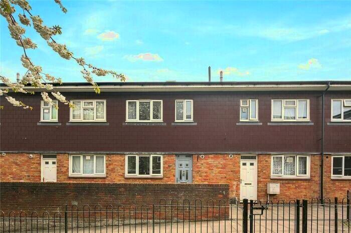 6 Bedroom House To Rent In Corporation Street, London, N7