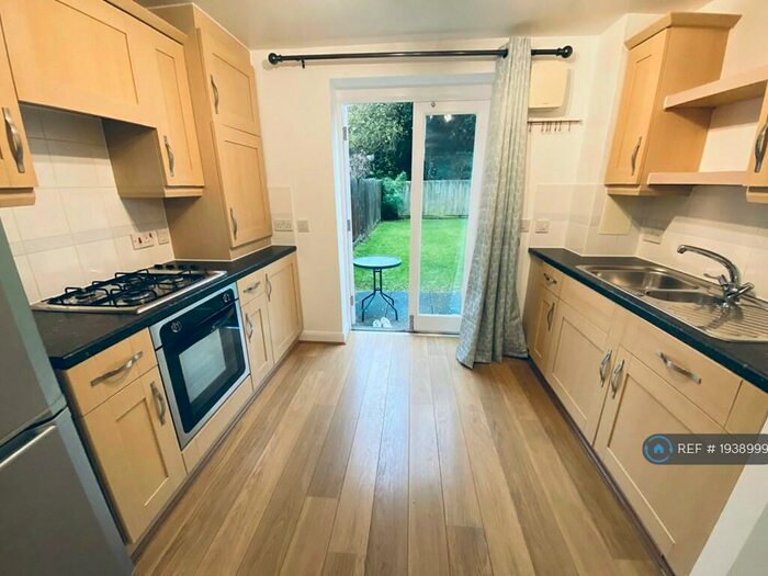 1 Bedroom Flat To Rent In Edward Vinson Drive, Faversham, ME13