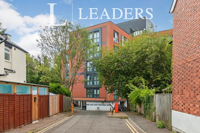 2 Bedroom Flat To Rent In Vista House, Lincoln Road, RH4