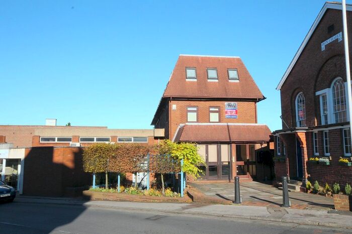 1 Bedroom Flat To Rent In West Street, East Grinstead RH19