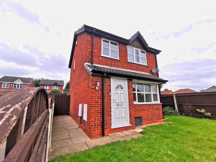 3 Bedroom Property To Rent In Swallow Close, Wednesbury, WS10