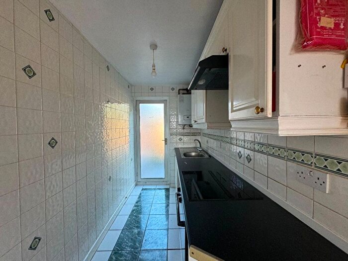 2 Bedroom Detached House To Rent In Pentrich Avenue, Enfield, EN1