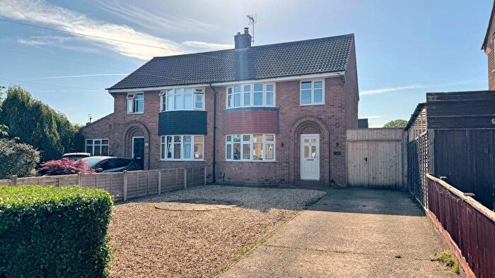 3 Bedroom Semi Detached House For Sale In Buxton Drive, Mickleover, Derby, DE3
