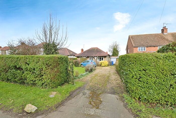 3 Bedroom Detached Bungalow For Sale In Kislingbury Road, Rothersthorpe, Northampton, NN7